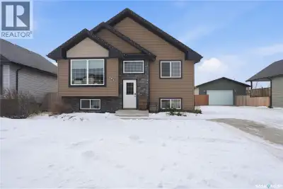This beautiful bilevel is located in the heart of Battleford, backing onto green space and just step...
