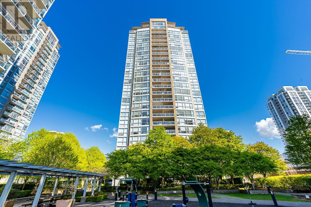 606 2978 GLEN DRIVE Coquitlam, British Columbia in Condos for Sale in Burnaby/New Westminster