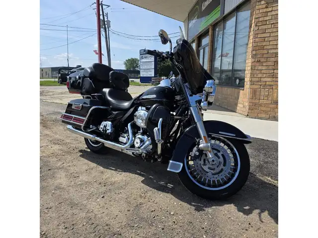 2012 Harley-Davidson FTD Electra Glide Ultra Limited in Street, Cruisers & Choppers in Brantford - Image 2