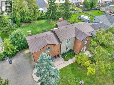 Your Peaceful Escape in Niagara FallsTucked away in the rural heart of Niagara Falls, this expansive...