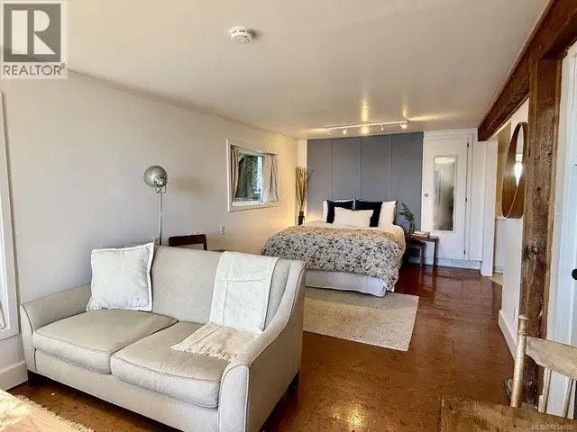 5696 Island Hwy S Union Bay, British Columbia in Houses for Sale in Comox / Courtenay / Cumberland - Image 40