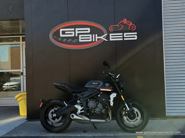 2024 Triumph Trident 660 Sapphire Black in Street, Cruisers & Choppers in Oshawa / Durham Region - Image 3