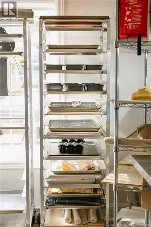 40 Douglas ave Bathurst, New Brunswick in Commercial & Office Space for Sale in Bathurst - Image 16