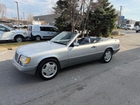All vehicles come with a full vehicle History Report, ask to see it! 1994 mercedes e 320 convertible... (image 7)