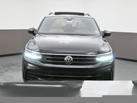 The 2022 Volkswagen Tiguan Comfortline R-Line 4Motion has received positive reviews for its solid bu... (image 1)