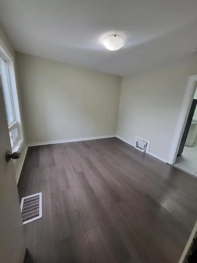 Unit 1 — 448 Arnley Street, Sudbury · 1 Bed / 1 Bath · in Long Term Rentals in City of Toronto - Image 4