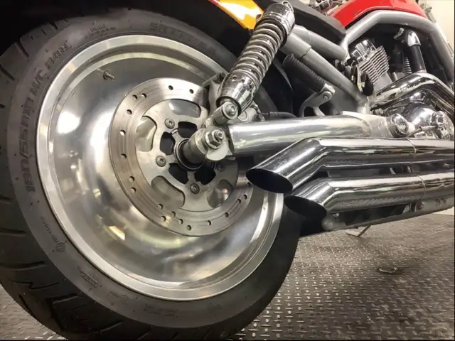 2003 Harley-Davidson 100th Anniversary VRSCA V-Rod in Street, Cruisers & Choppers in City of Toronto - Image 5