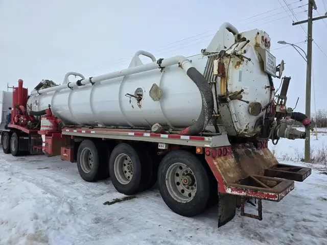 2012 PETERBILT 388 in Heavy Trucks in Saskatoon - Image 53