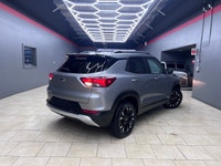 Experience the 2023 Chevrolet TrailBlazer LT in a stunning gray finish with the confidence of all-wh... (image 1)