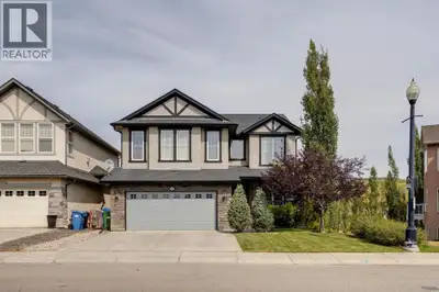 Welcome to this stunning family home nestled in the highly sought-after community of Discovery Ridge...