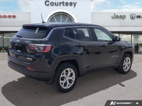 Command the urban jungle and conquer off-road paths with equal ease in this striking, practically ne... (image 5)