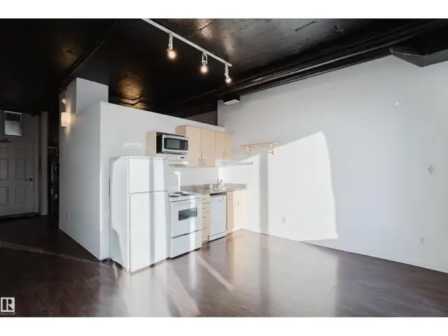 #1611 10024 JASPER AV NW Edmonton, Alberta in Condos for Sale in Edmonton - Image 5