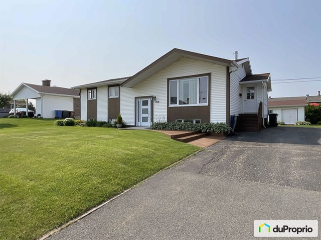 $364,900 - Bungalow for sale in Matane — photo 1