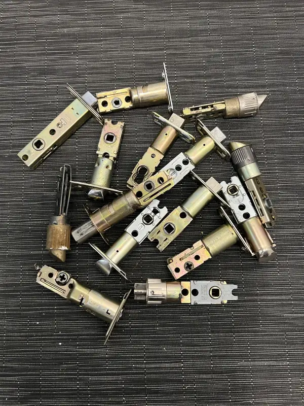 Door Latches - various size/type/color in Windows, Doors & Trim in Oshawa / Durham Region - Image 2