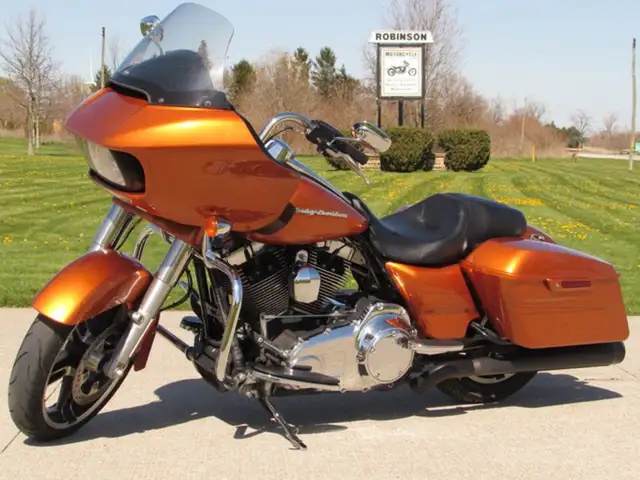 2015 Harley-Davidson FLTRXS Road Glide Special 103 Motor 52,000  in Sport Touring in Leamington - Image 3