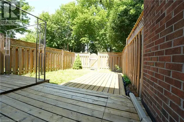 136 JANSEN Avenue Kitchener, Ontario in Long Term Rentals in Kitchener / Waterloo - Image 19