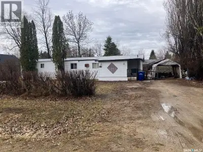 Welcome to 407 Railway Ave, White Fox, SK! This home features 3 bedrooms, spacious porch, good size...