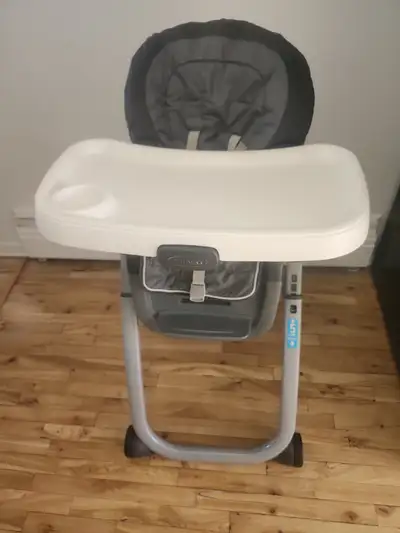 Chaise haute Graco – Très propre – Ajustable – 100$, View more
