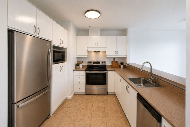 3250 Chemin Ste-Foy — photo 3