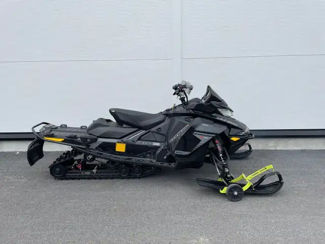 2019 SKI DOO RENEGADE XRS 850 (FINANCING AVAILABLE) in Snowmobiles in Cambridge - Image 3