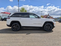The new 2025 Jeep Grand Cherokee Altitude combines rugged capability, advanced technology, and refin... (image 7)