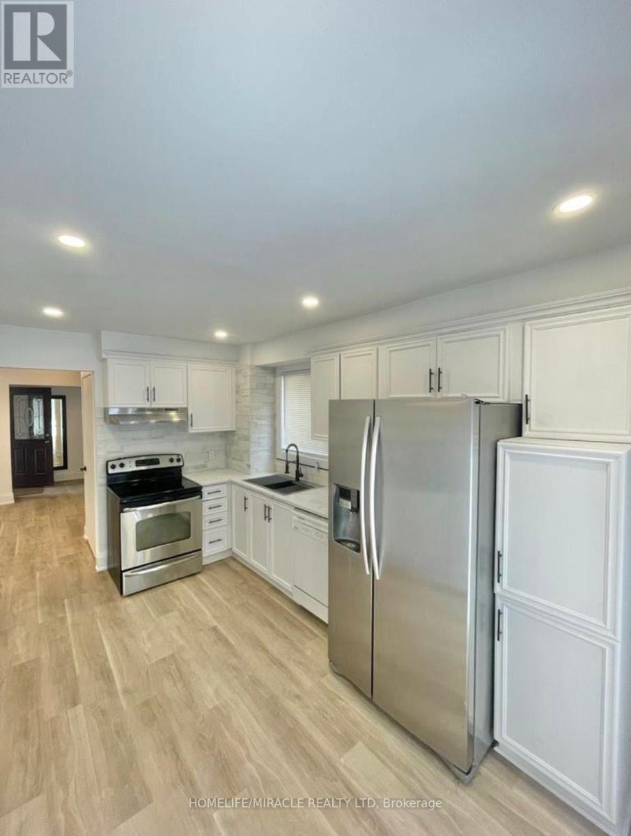 21 ECCLESTONE DRIVE Brampton (Brampton West), Ontario 3