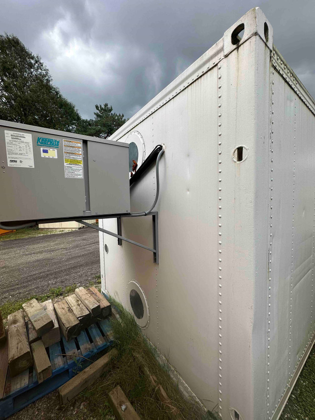 20' Single Phase 220v Reefer in Storage Containers in Norfolk County - Image 4