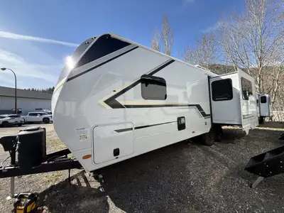 Welcome to Rock Island RV This 2026 Cougar Elevation is packed with features for the ultimate advent...