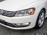 This 2013 Volkswagen Passat Highline is equipped with luxury car-level features. Tire pressure monit... (image 8)