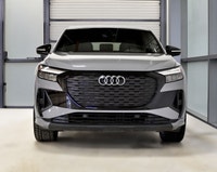 Traction intégrale Audi quattro /Black otipcs / 100% électrique / Roues 19 pouces / Éclairage d’ambi... (image 4)