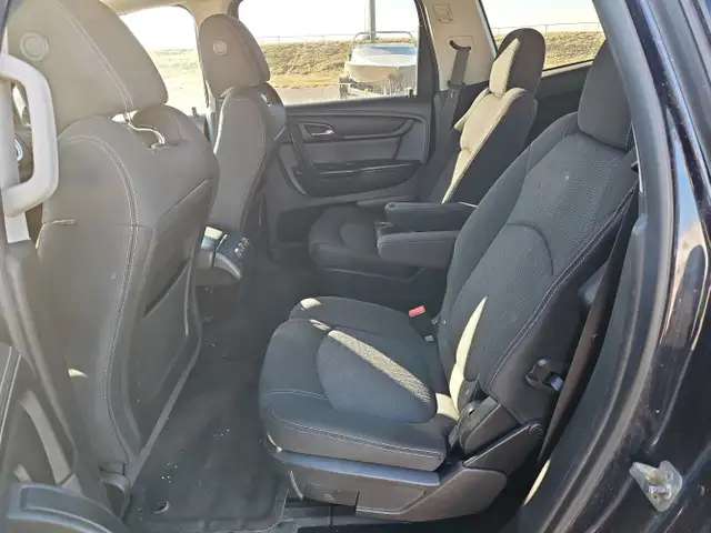 2016 Chevrolet Traverse in Cars & Trucks in Calgary - Image 28