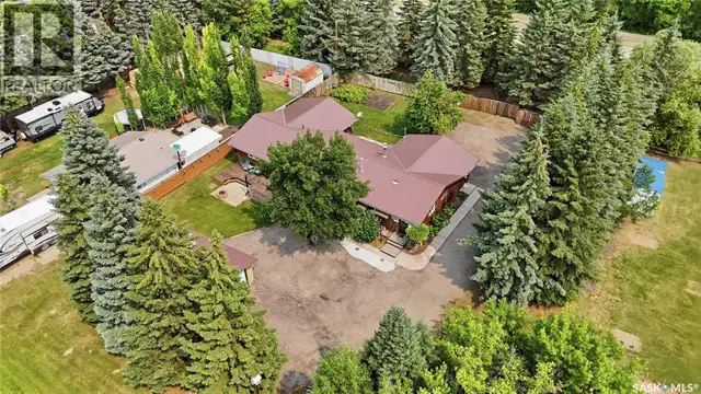 4 Pine STREET Katepwa Beach, Saskatchewan in Houses for Sale in Regina - Image 36