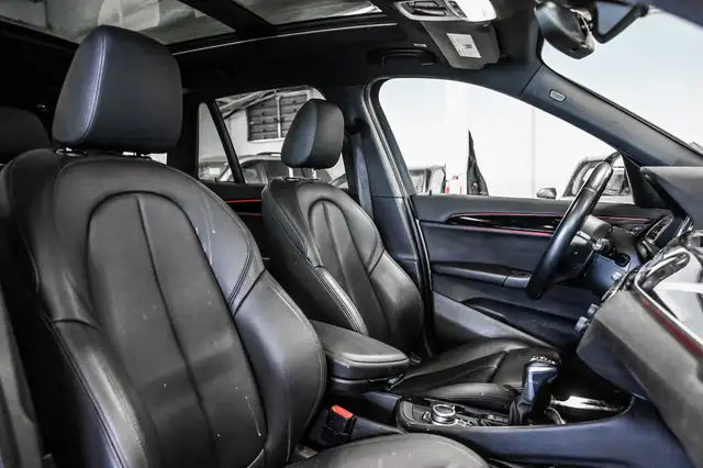 2018 BMW X1 xDrive28i | Mags | Cuir | Toit Pano | Caméra | * À v in Cars & Trucks in City of Montréal - Image 34
