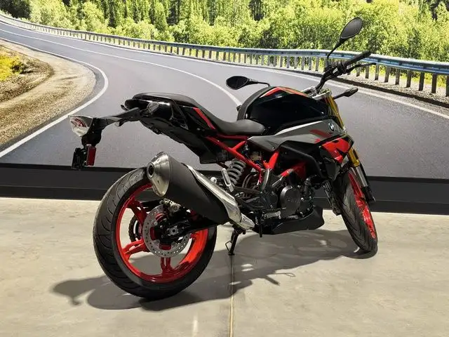 2025 BMW G 310 R Passion in Street, Cruisers & Choppers in Saskatoon - Image 5