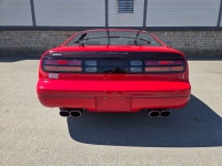 Beautiful Fairlady Z with only 102 000 KM ! 5 Speed manual transmission ! All original except Billy... (image 6)