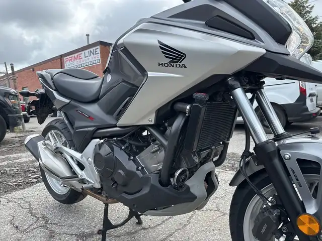 2016 Honda NC750X ~ HONDA NC750X ~ COOL BIKE ~ DUAL PURPOSE ~ in Street, Cruisers & Choppers in City of Toronto - Image 29