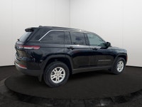 EXECUTIVE CROSSTOWN DEMO! Cloth Seats, Power Sunroof, Remote Start System, Heated Front Seats, Heate... (image 1)