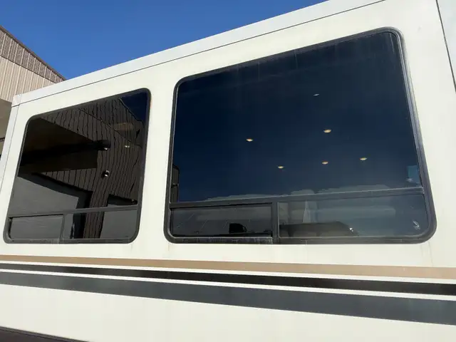 2022 Forest River Cedar Creek Cottage 40CDL in Travel Trailers & Campers in St. Albert - Image 36