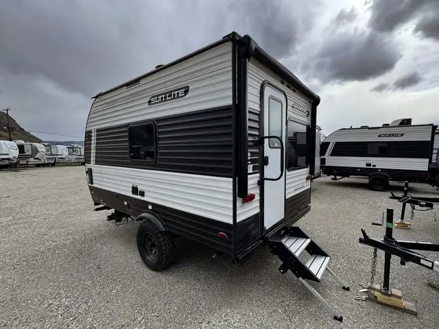 2026 ,Sun Lite,Sunset Park RV 15RBE in Travel Trailers & Campers in Kamloops - Image 3