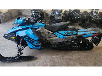2022 Ski-Doo BACKCOUNTRY XRS 850 SHOT 2022 SKIDOO BACKCOUNTRY XRS 850,4977KM, SHOT START, 2 INCH TRA...