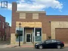 Great street appeal in this charming Downtown building. Open space with 2 washrooms and a loft offic...