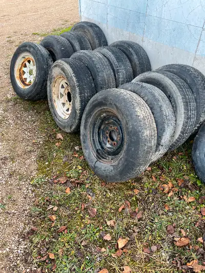 15” 5&6 bolt trailer rims & tires
