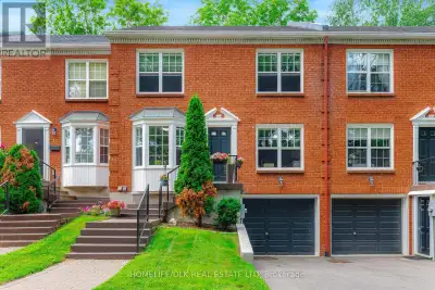 Experience carefree condominium living in one of the area's most desirable lifestyle communities. Th...