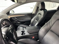 This stunning TESLA MODEL 3 is a perfect mix of modern style and cutting-edge technology. Boasting a... (image 5)
