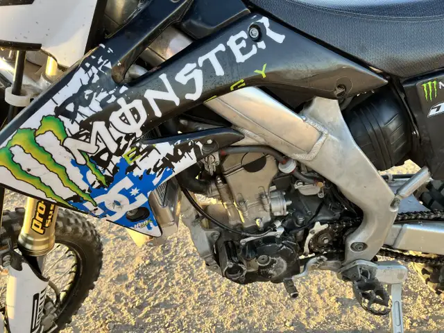 2009 Honda CRF250R Dirt Bike 29H on Rebuild Financing Available! in Dirt Bikes & Motocross in Saskatoon - Image 14