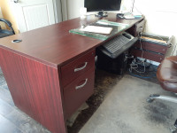 Executive Office Desk (pick up in Cardston)