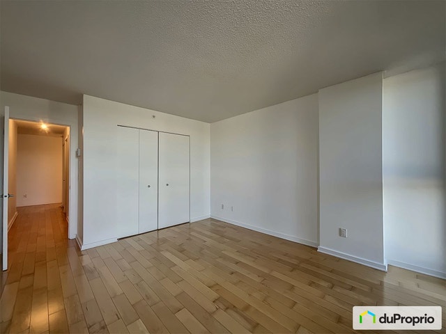$449,900 - Condominium for sale in Mount-Royal — photo 2