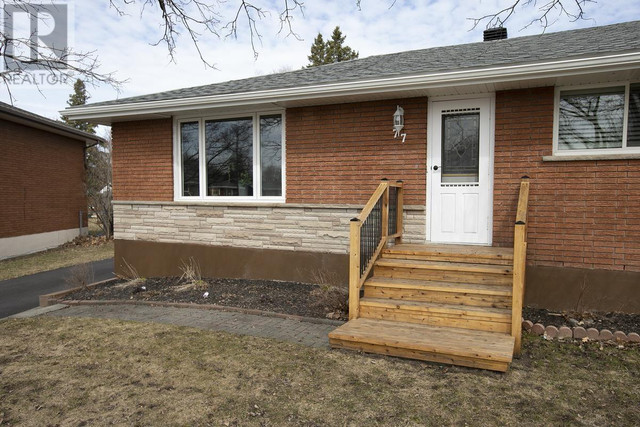 77 Carol CT Sault Ste. Marie, Ontario in Houses for Sale in Sault Ste. Marie - Image 3
