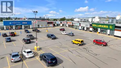 Position your business for success in the heart of Innisfail with this exceptional ±6,500 sq. ft. sp...
