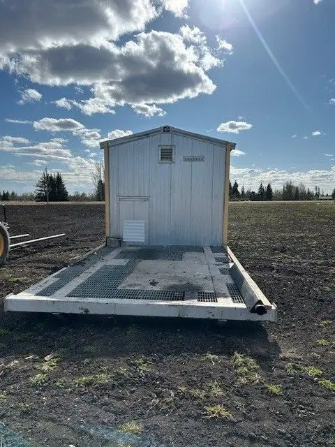 1234 MakLoc Skid Shack in Cargo & Utility Trailers in St. Albert - Image 4